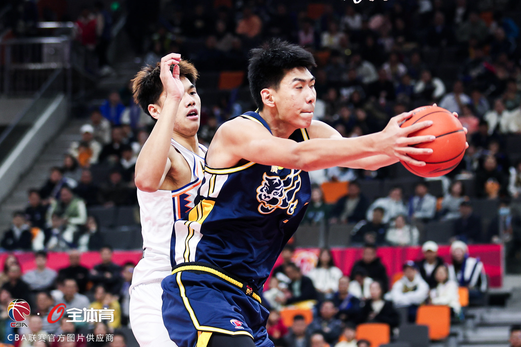 壹号娱乐关于集结日上海久事备战NBA常规赛,防线松动细节曝光,媒体盛赞,数据趋势出现新变化的信息